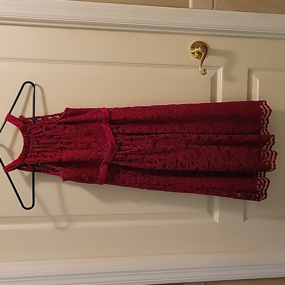David's Bridal dark cranberry lace dress empire waist ribbontrim tieback 12 EUC…